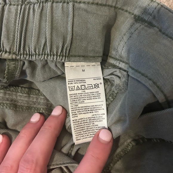 Old Navy green size medium shorts - Picture 5 of 6